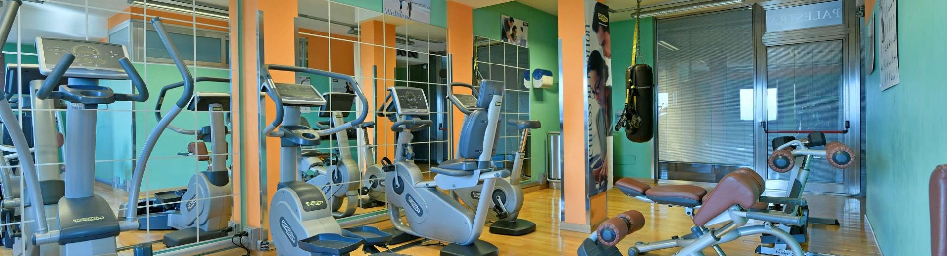 Even when you travel do you want to keep training? For your next stay in Naples choose a hotel with an equipped fitness area: choose Hotel Ferrari!