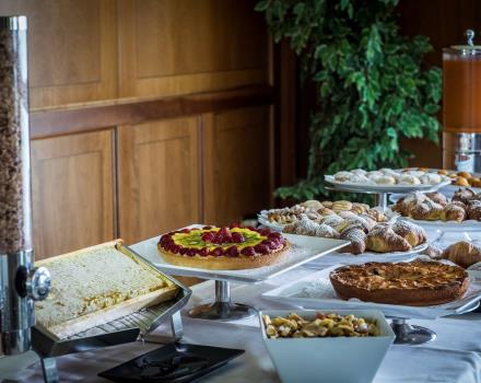 For your stay near Naples, start the day at its best and choose a hotel with a rich breakfast buffet: choose Hotel Ferrari!